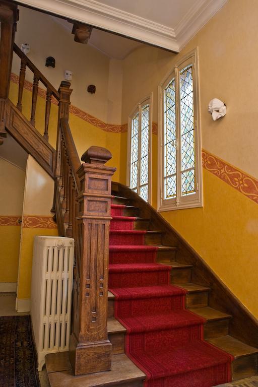 Le Manoir De Crisolles Bed & Breakfast Екстериор снимка