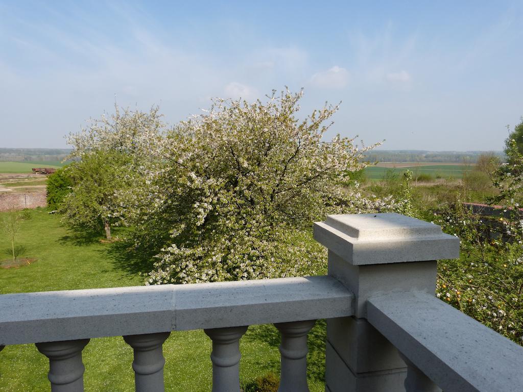 Le Manoir De Crisolles Bed & Breakfast Екстериор снимка