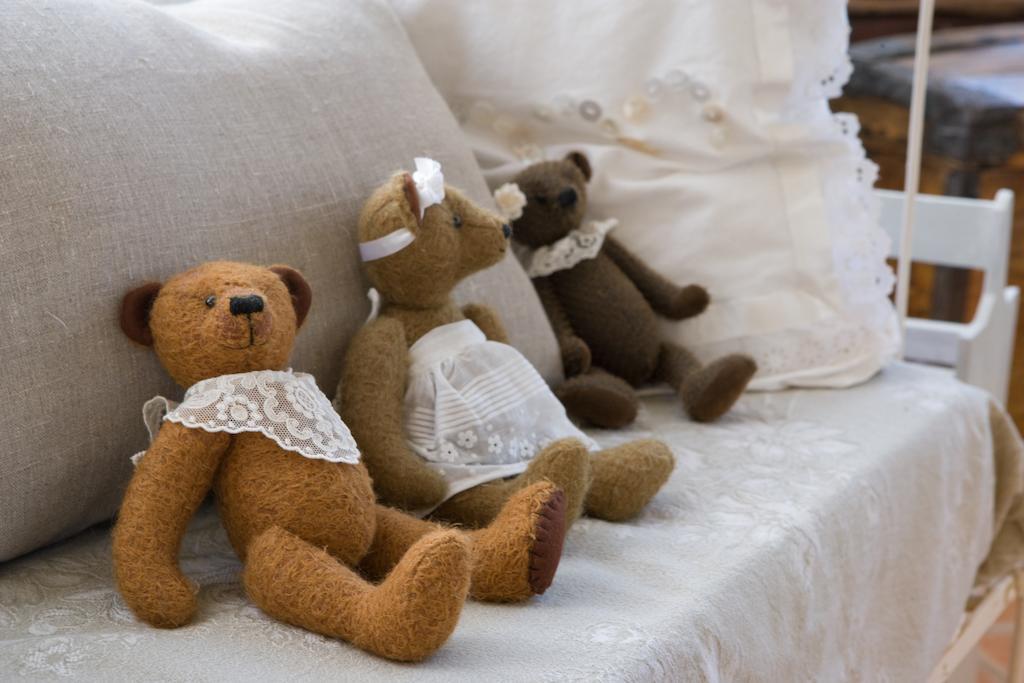 Le Manoir De Crisolles Bed & Breakfast Екстериор снимка