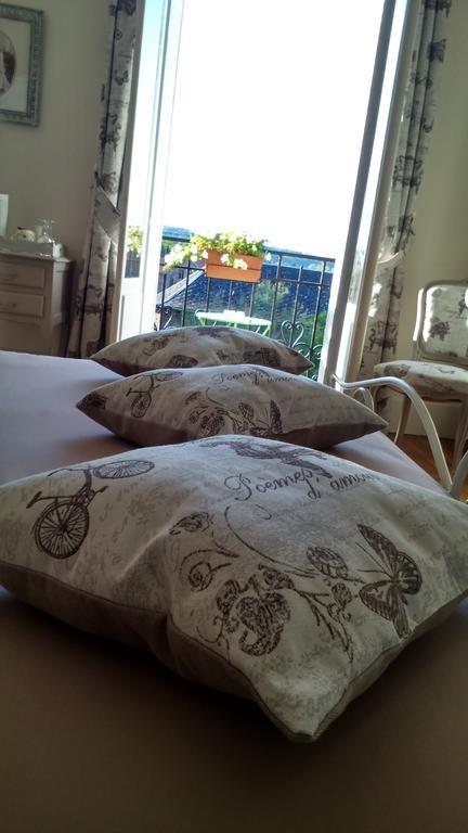Le Manoir De Crisolles Bed & Breakfast Екстериор снимка