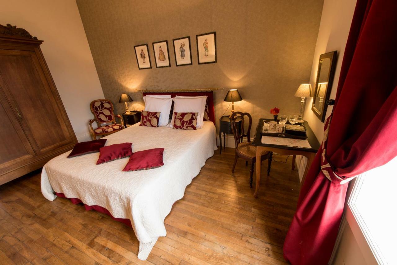 Le Manoir De Crisolles Bed & Breakfast Екстериор снимка