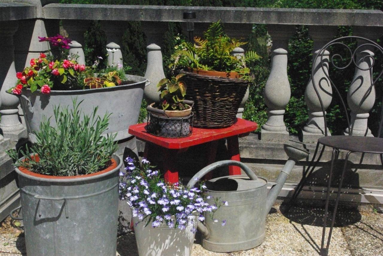 Le Manoir De Crisolles Bed & Breakfast Екстериор снимка