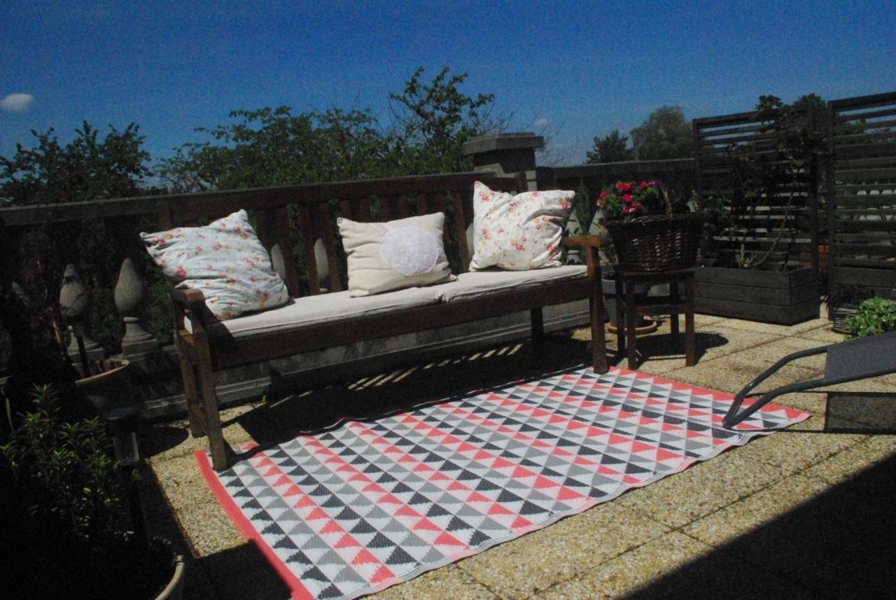 Le Manoir De Crisolles Bed & Breakfast Екстериор снимка