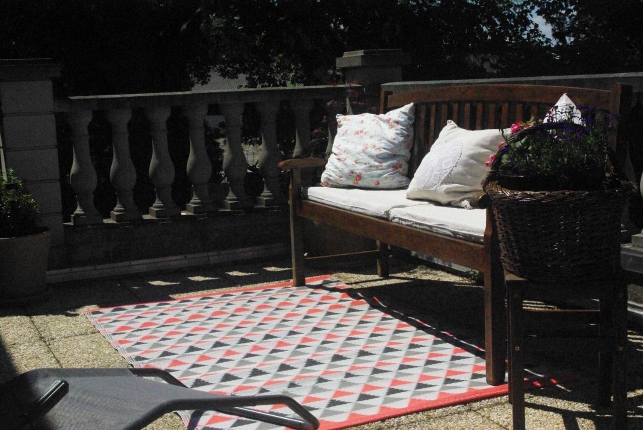 Le Manoir De Crisolles Bed & Breakfast Екстериор снимка